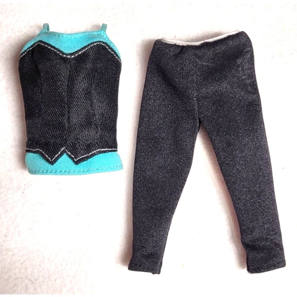 Spin Master LIV Doll 2009 Daniela First Wave Replacement BLK Leggings & Top